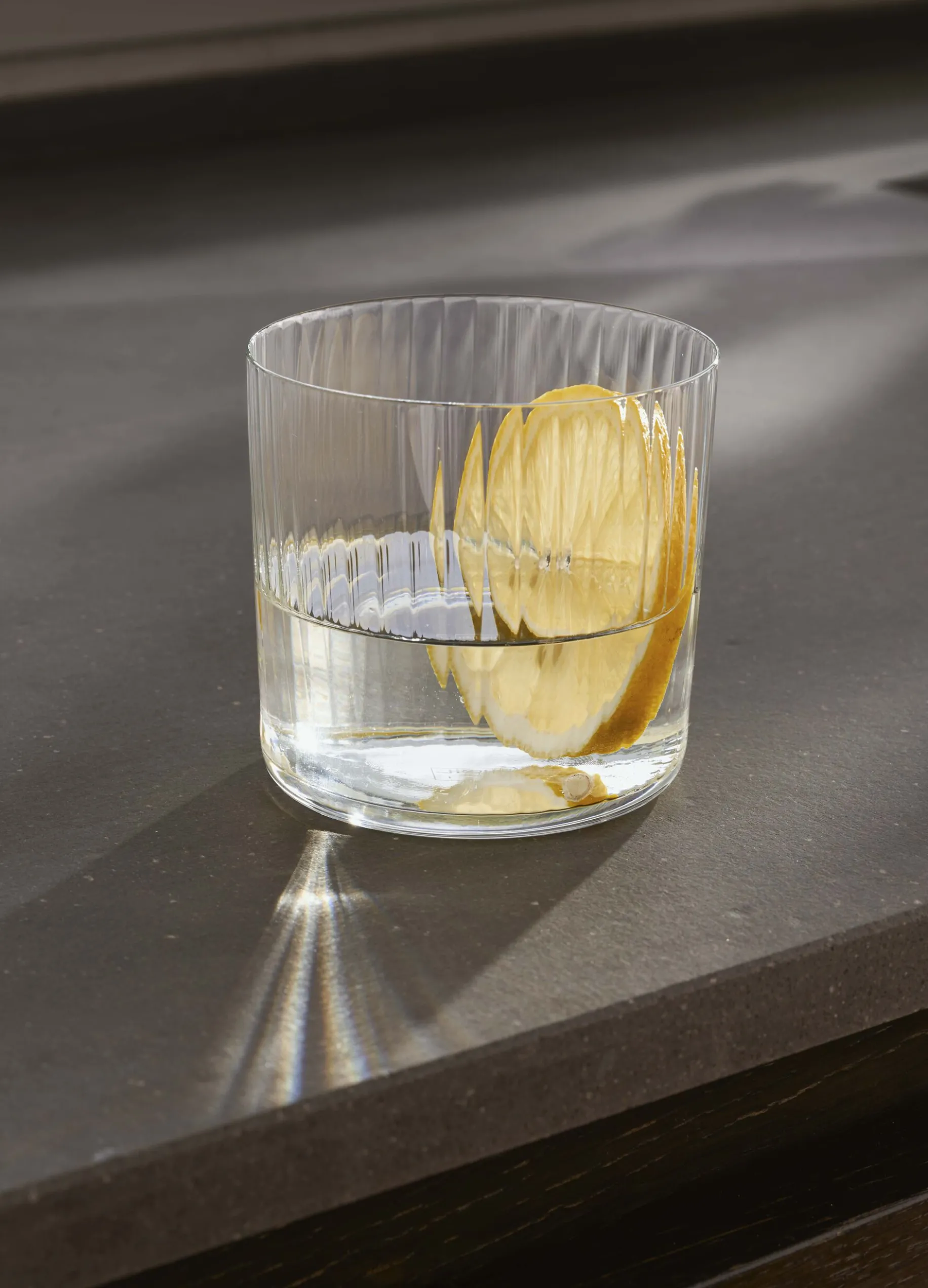 Bicchiere basso con scanalature