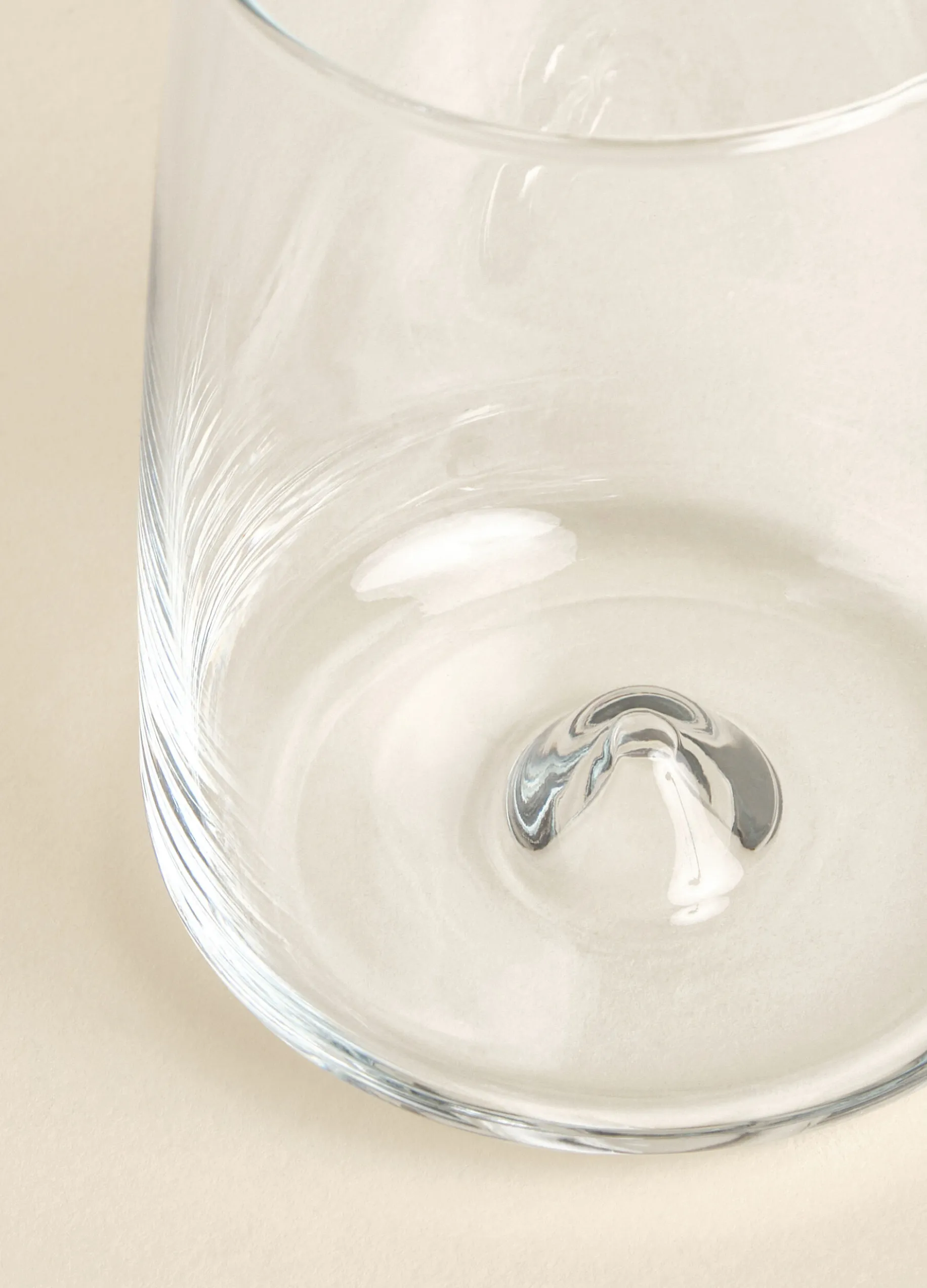 Bicchiere in vetro per acqua
