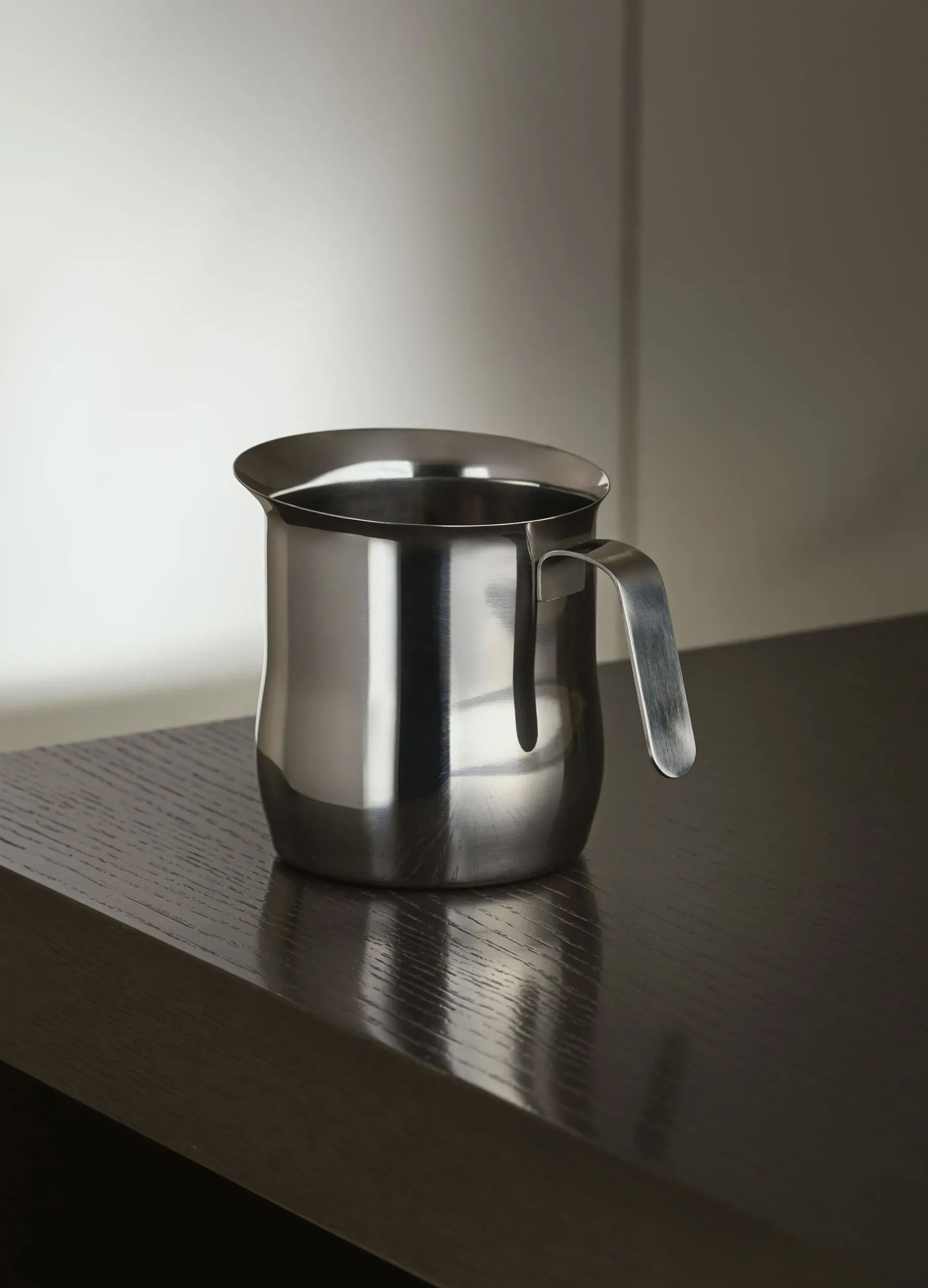 Bricco per il latte in acciaio