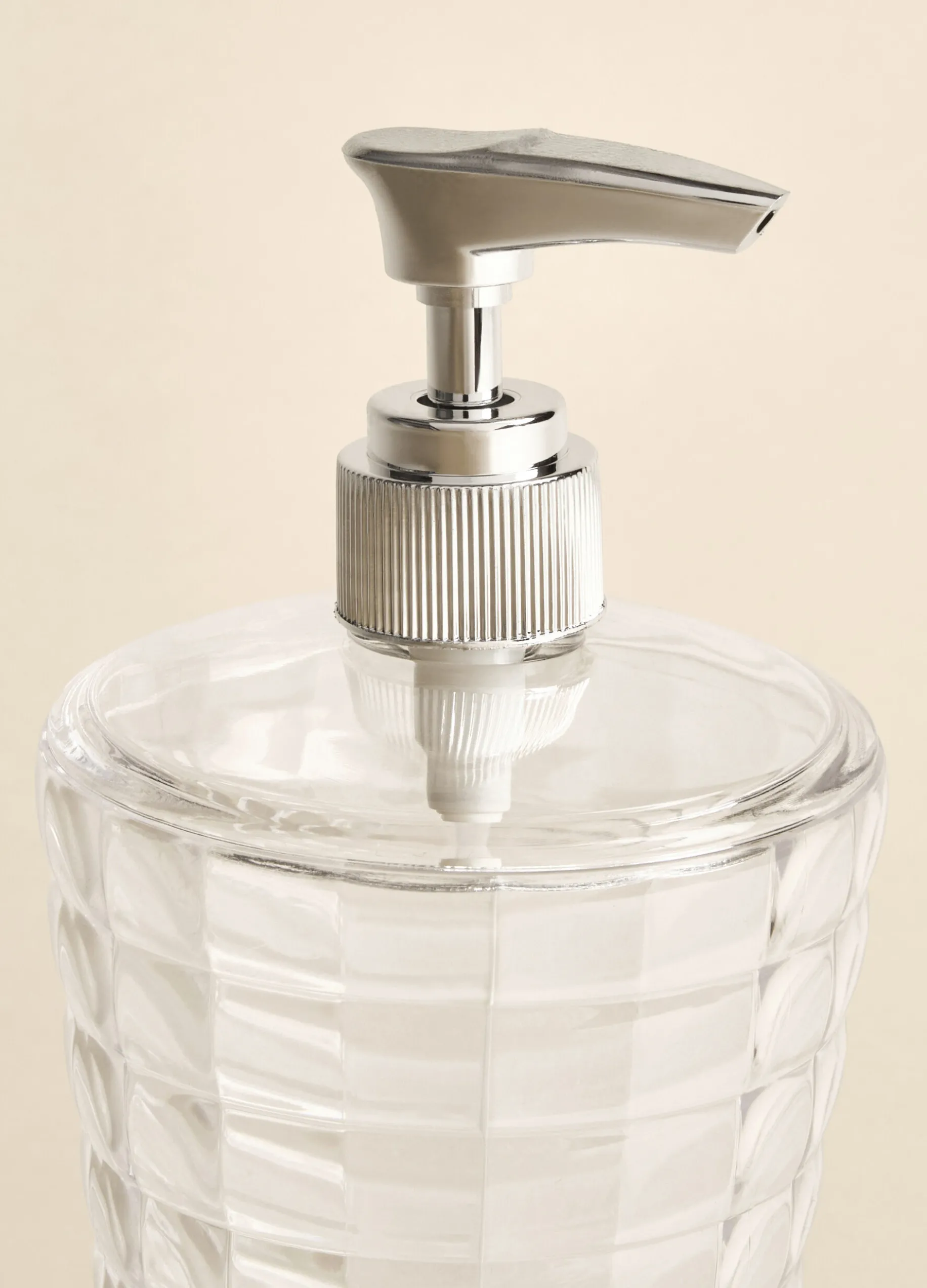 Dispenser sapone in plastica lavorata