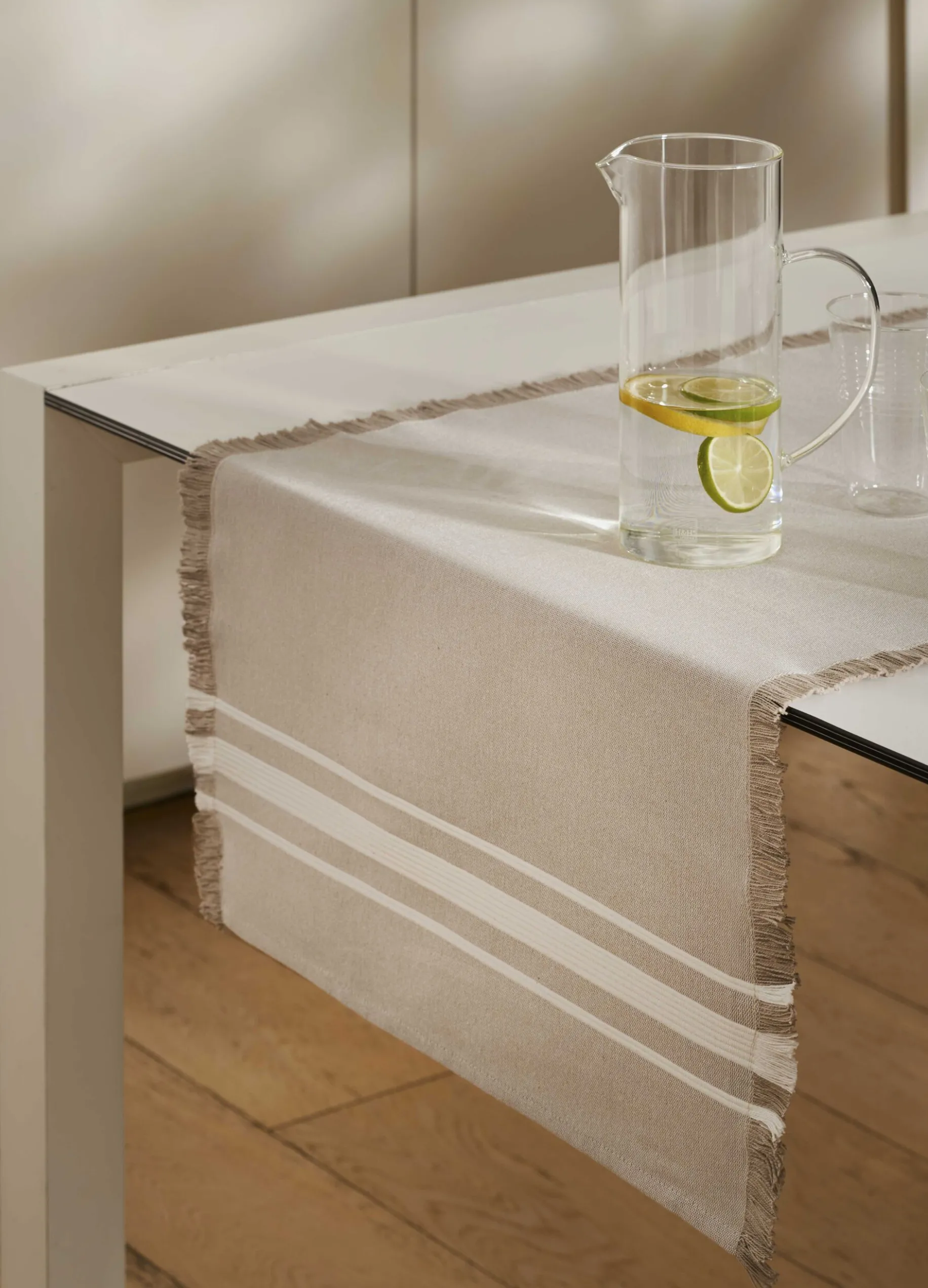 Runner in cotone con frange