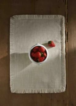 Tovaglietta antimacchia con frange